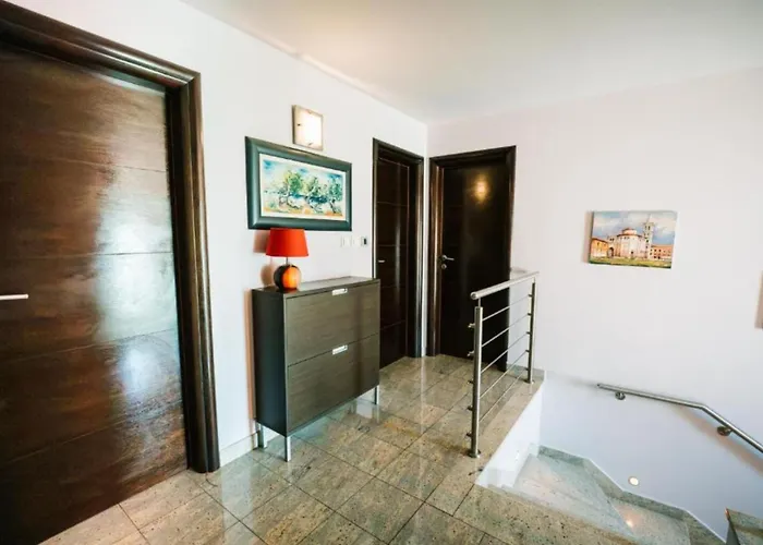 아파트 Marid - Three Bedroom *
