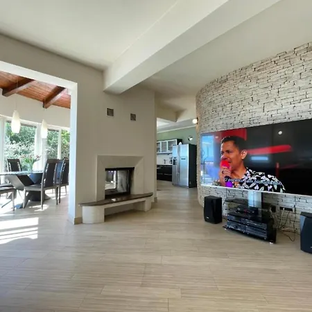 Marid - Three Bedroom Apartman